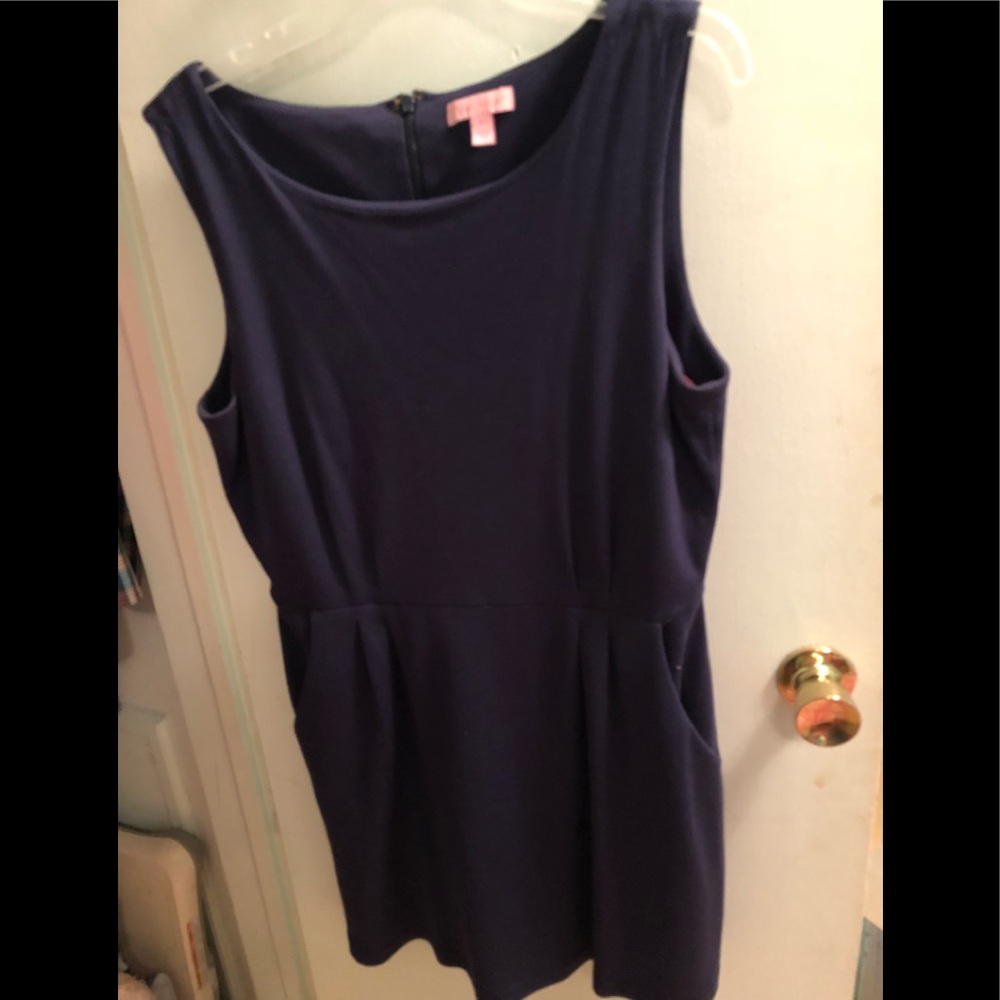 Comfy, Lilly Pulitzer dress with pockets! Size L.